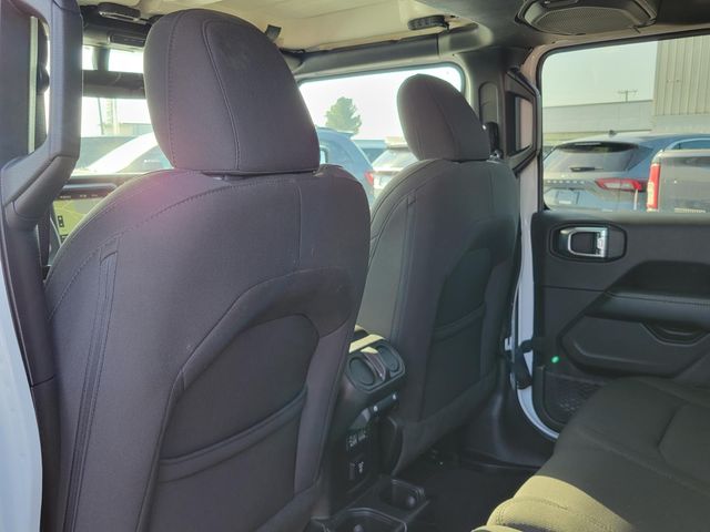 2023 Jeep Wrangler 4-Door Sahara - Photo 21