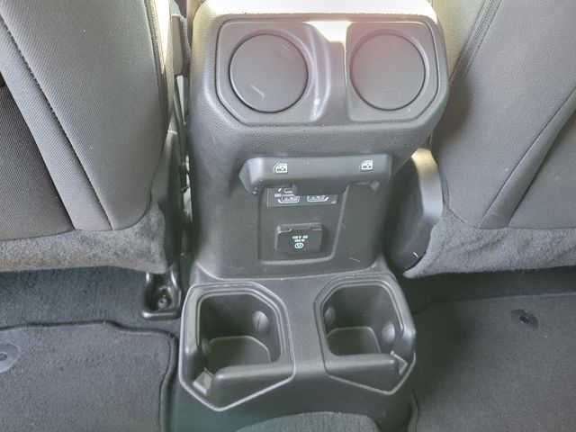 2023 Jeep Wrangler 4-Door Sahara - Photo 24