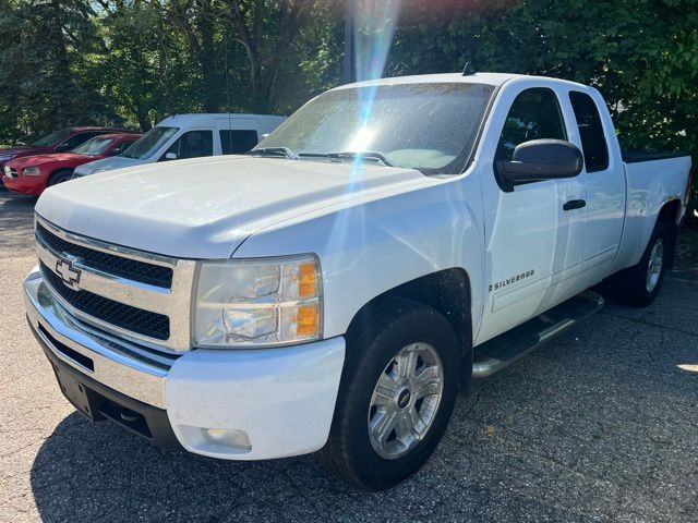2009 Chevrolet Silverado 1500 LT1 4X4 Extended Cab SWB's photo