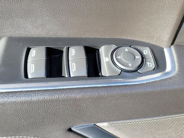 2023 Chevrolet Silverado 1500 LT - Photo 9