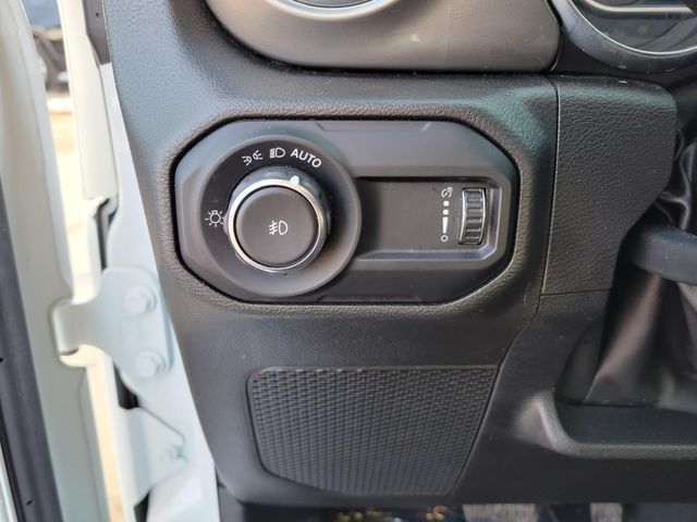 2023 Jeep Wrangler 4-Door Sahara - Photo 15