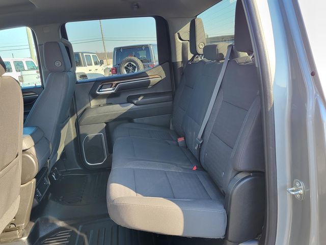 2023 Chevrolet Silverado 1500 LT - Photo 18