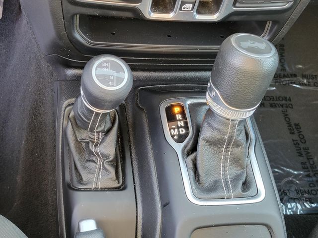2023 Jeep Wrangler 4-Door Sahara - Photo 19
