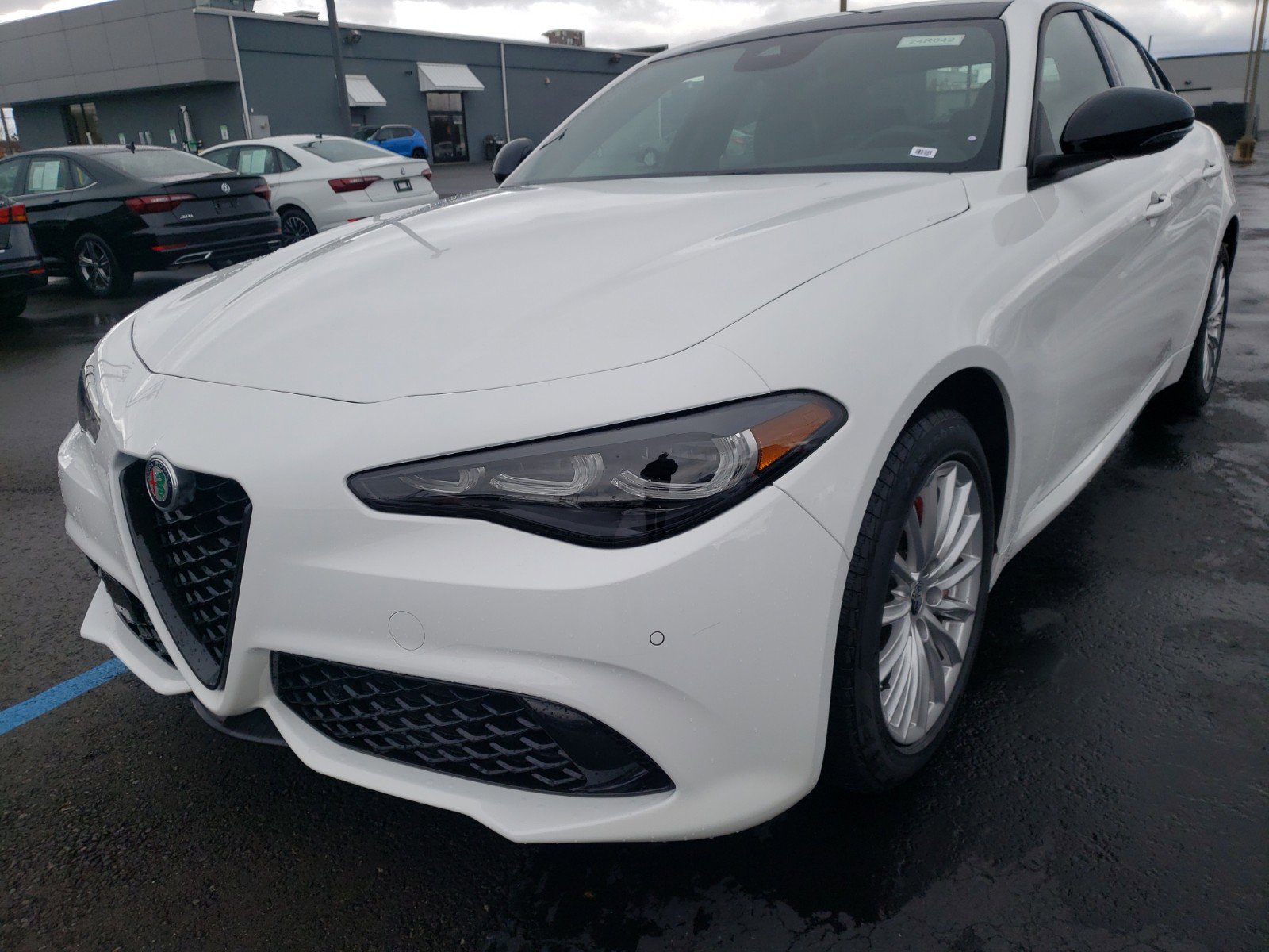 2024 Alfa Romeo Giulia SPRINT photo 3