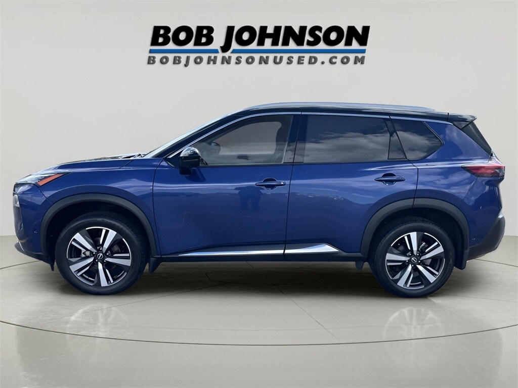 2022 Nissan Rogue SL AWD photo 2