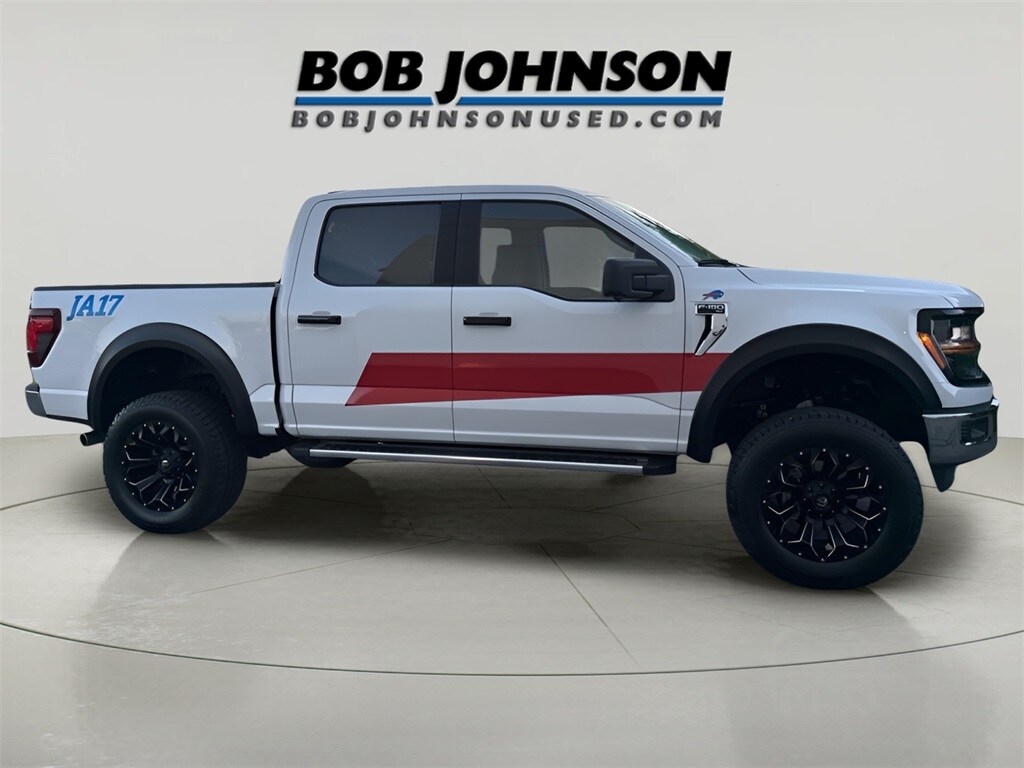 2024 Ford F-150 XLT photo 2