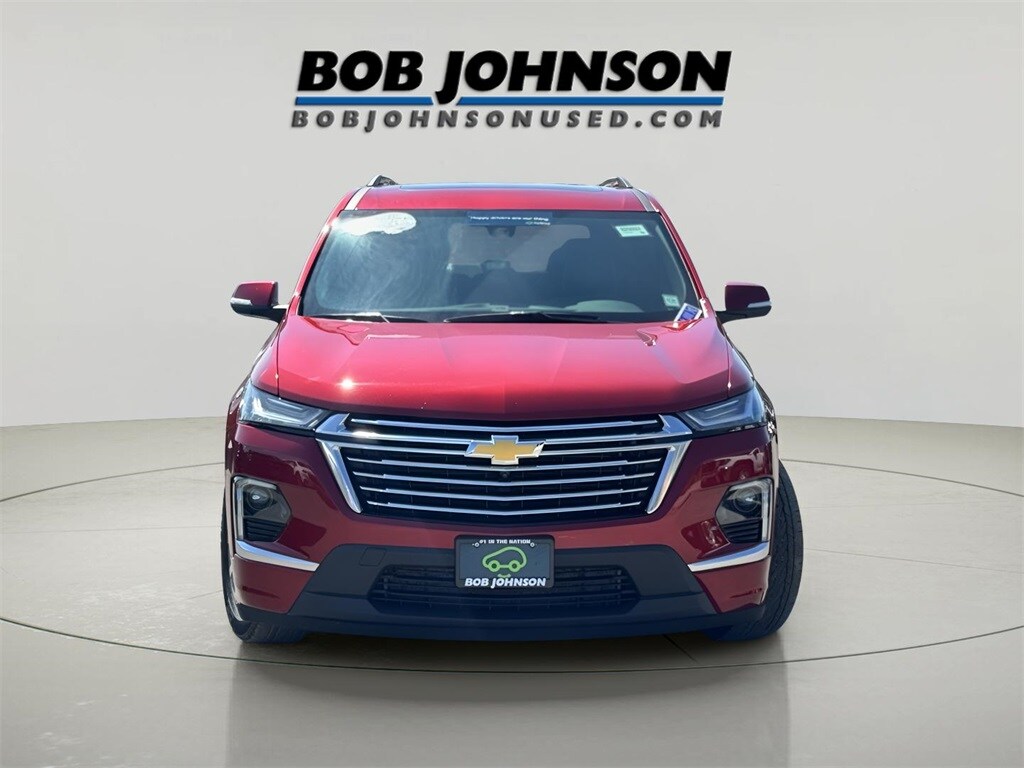 2023 Chevrolet Traverse Premier photo 2