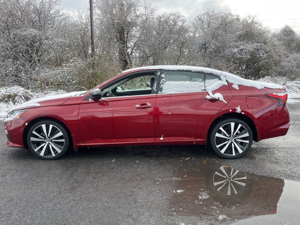 Used 2022 Nissan Altima 2.5 SR Sedan