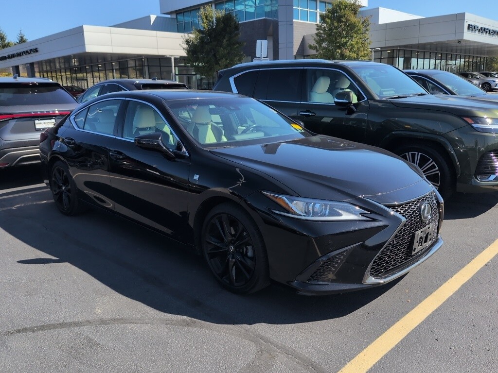 2021 Lexus ES 350 F SPORT photo 3