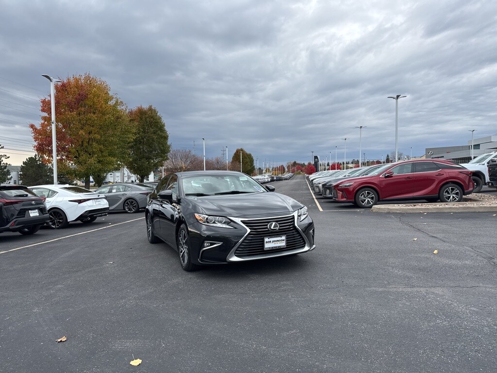 Used 2017 Lexus ES 350 Sedan