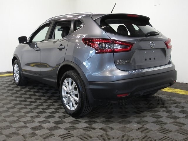 2022 Nissan Rogue Sport SV photo 2