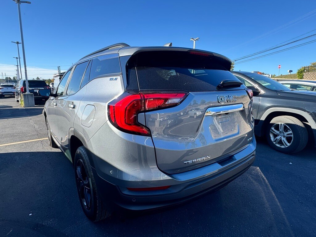 2021 Gmc Terrain SLE photo 2