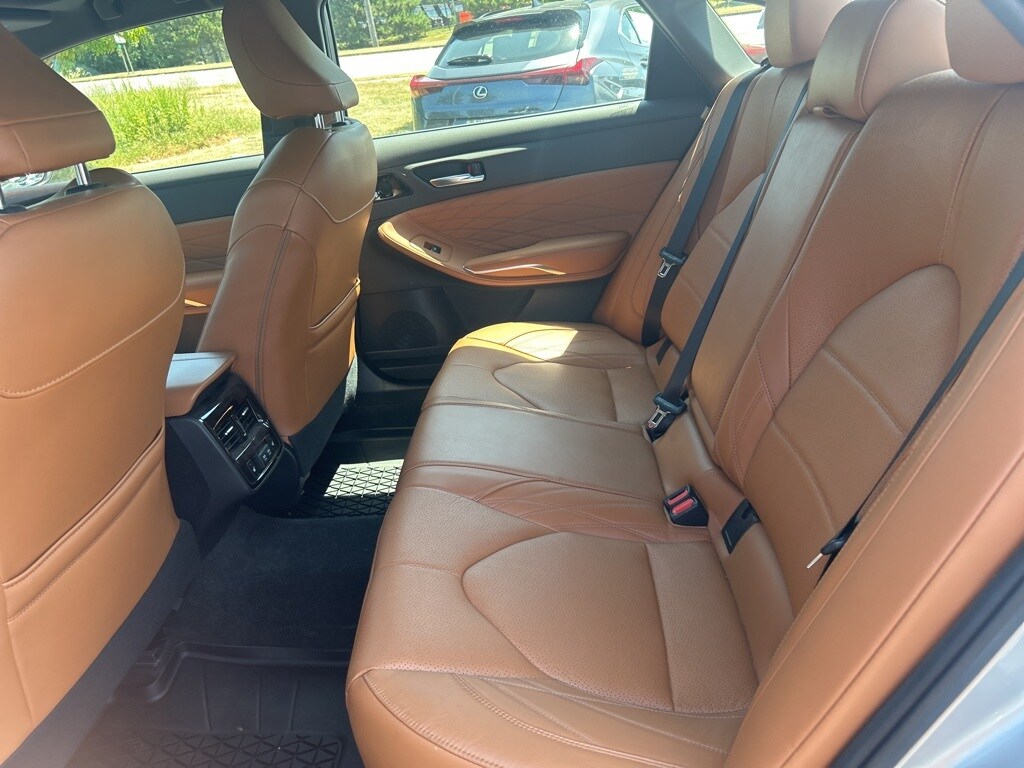 2019 Toyota Avalon Limited photo 4