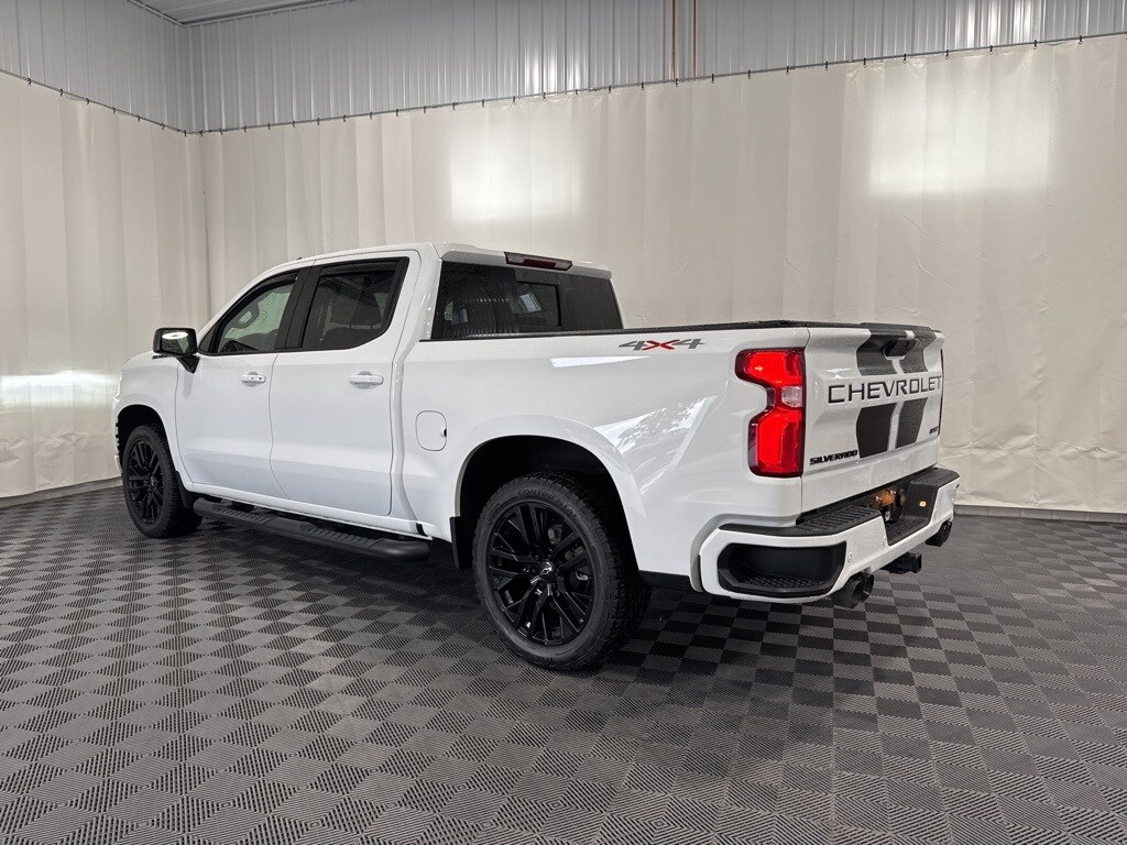 2020 Chevrolet Silverado 1500 RST Custom photo 2
