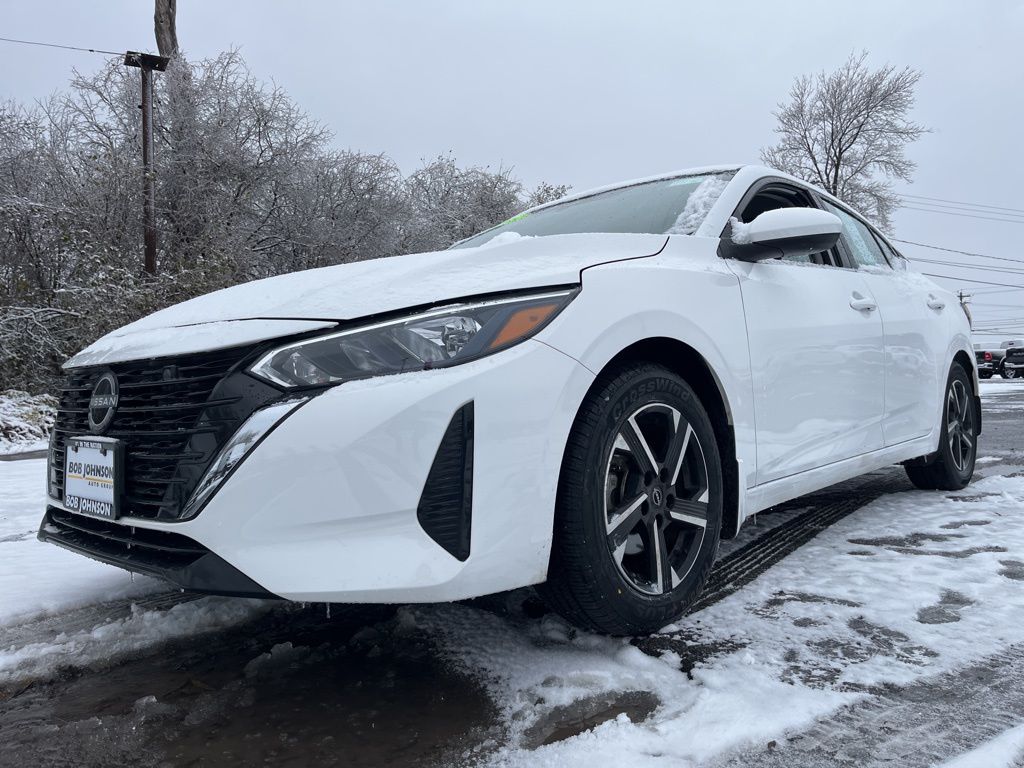 2024 Nissan Sentra SV photo 3