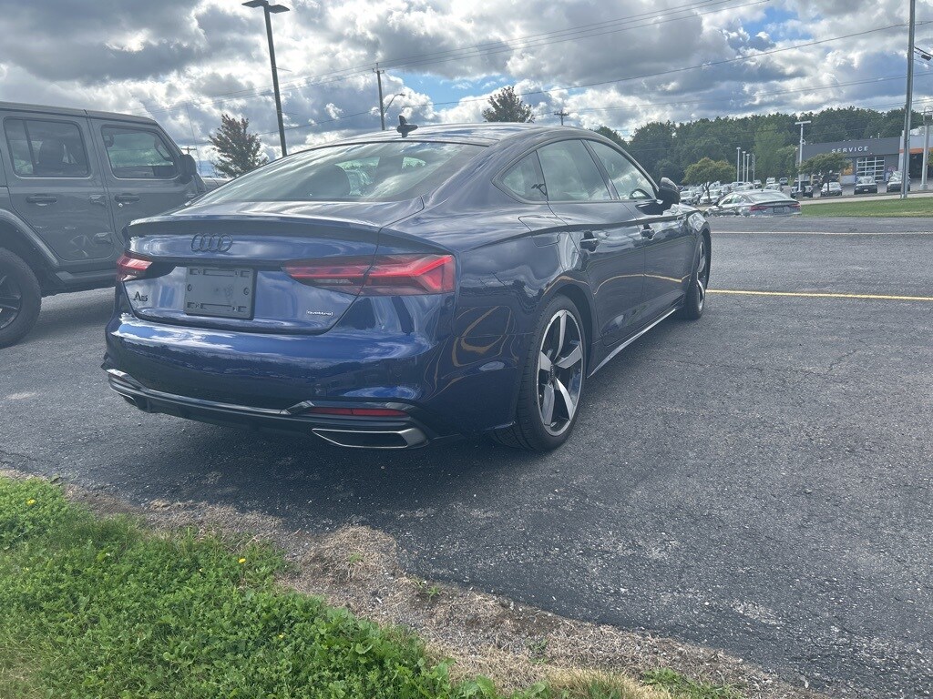 2022 Audi A5 Premium Plus 45 TFSI S line Quattro photo 3