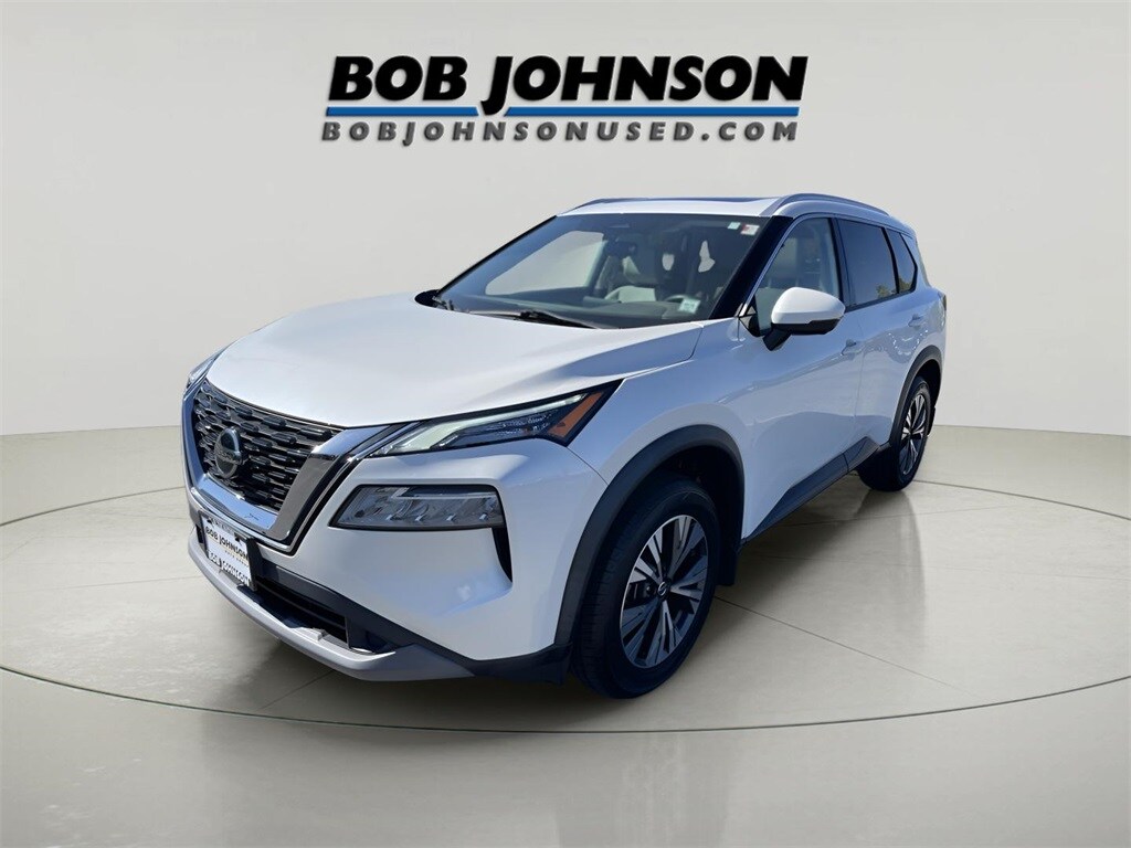 2021 Nissan Rogue SV photo 2