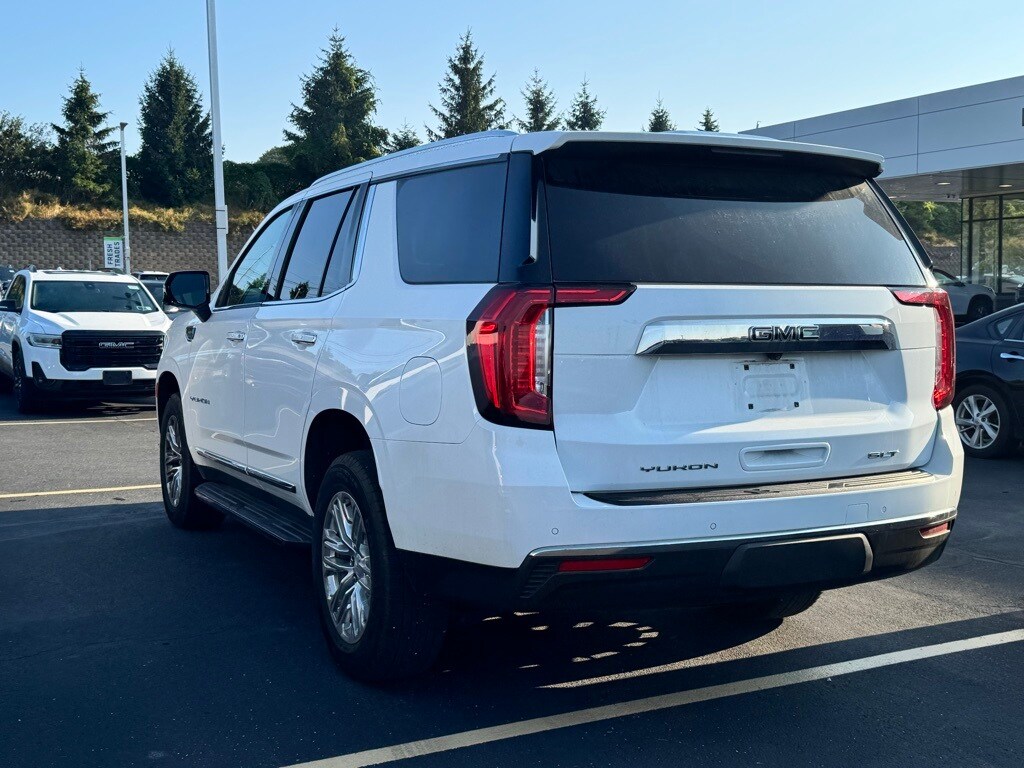 2022 Gmc Yukon SLT photo 2