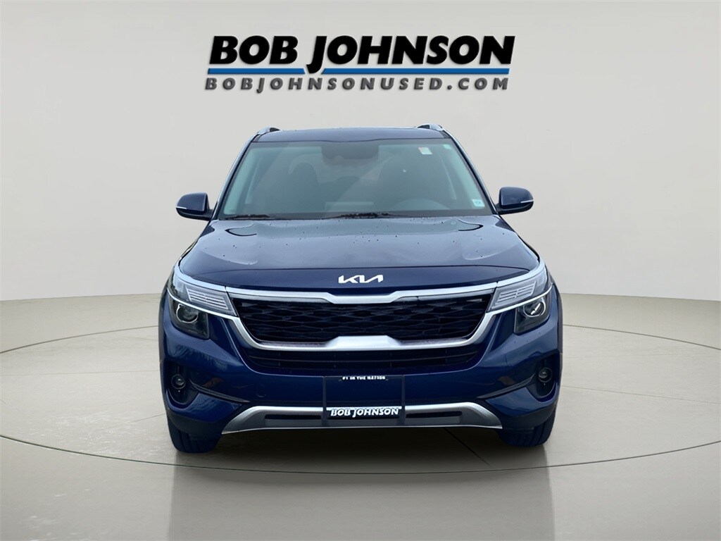 2023 Kia Seltos EX photo 2