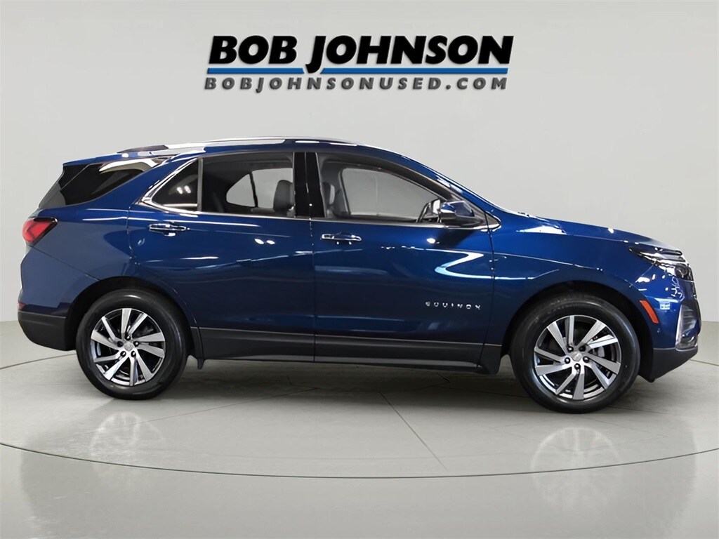2022 Chevrolet Equinox Premier photo 2