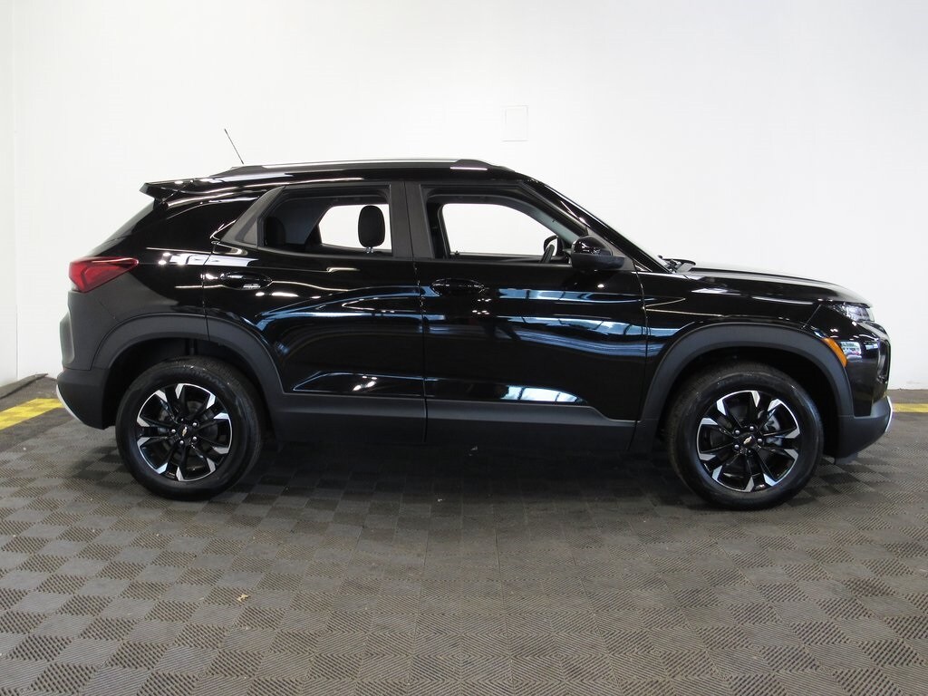 2022 Chevrolet Trailblazer LT photo 3