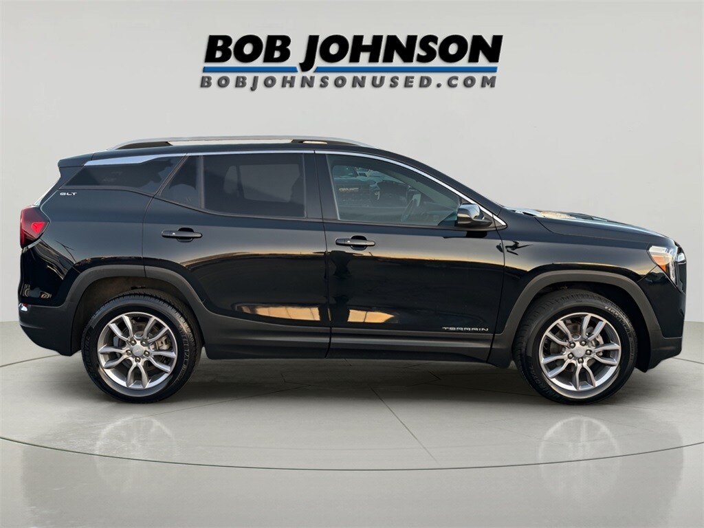 2022 Gmc Terrain SLT photo 2