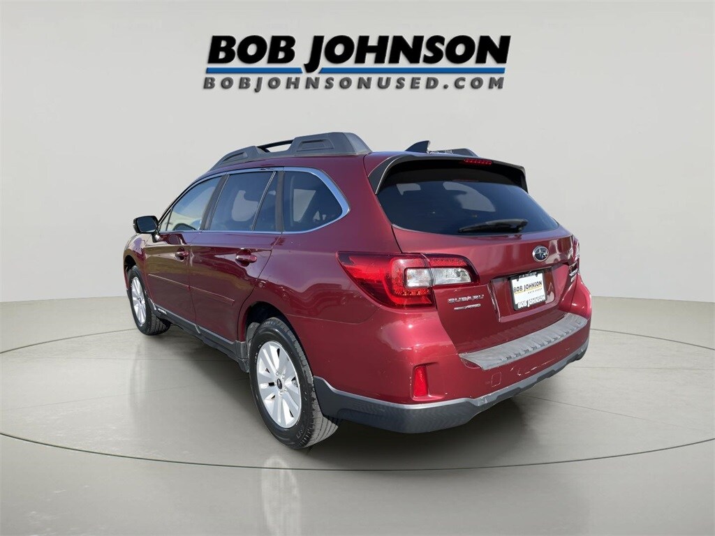 2017 Subaru Outback 2.5i Premium photo 4