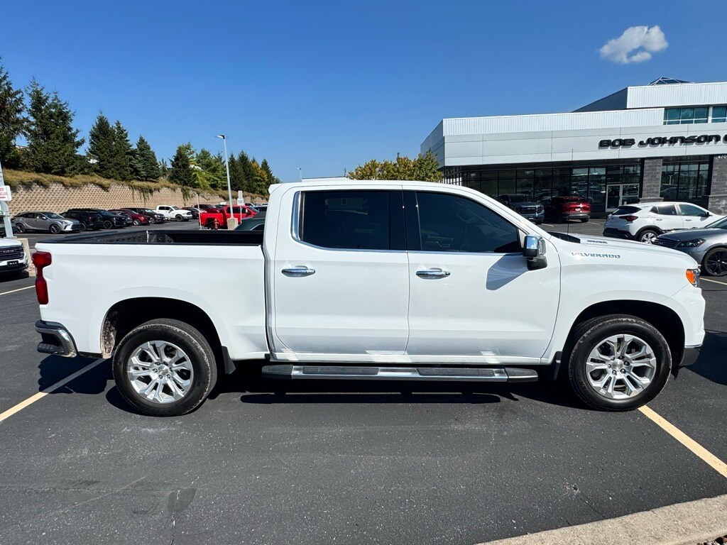 2023 Chevrolet Silverado 1500 LTZ photo 2