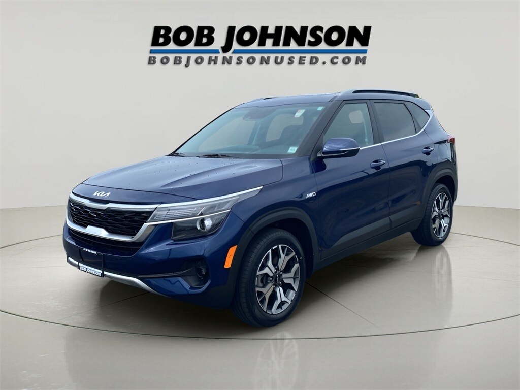 2023 Kia Seltos EX photo 3
