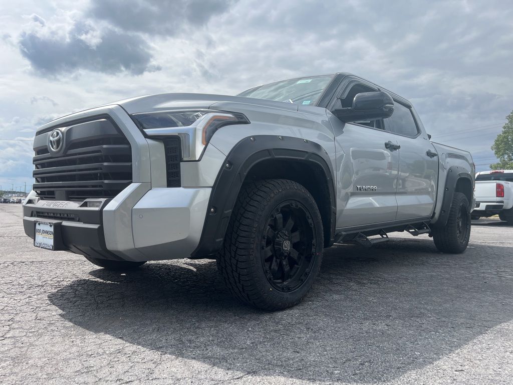 2022 Toyota Tundra SR5 photo 3