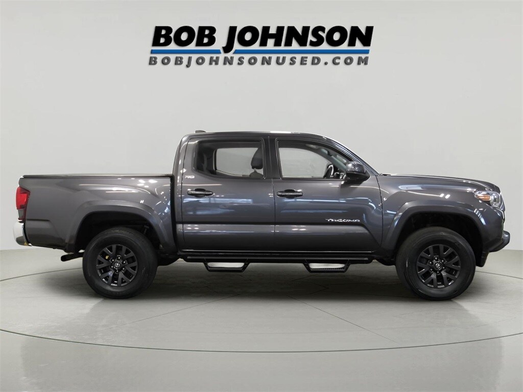 2023 Toyota Tacoma SR5 V6 photo 3