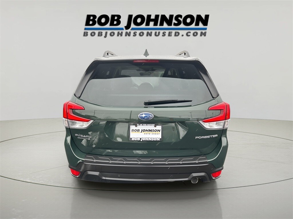 2022 Subaru Forester Limited photo 3