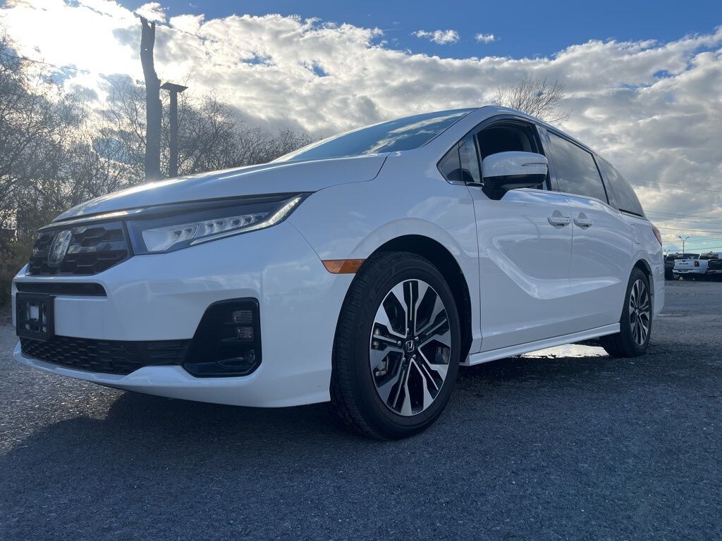 Used 2025 Honda Odyssey Elite Minivan/Van