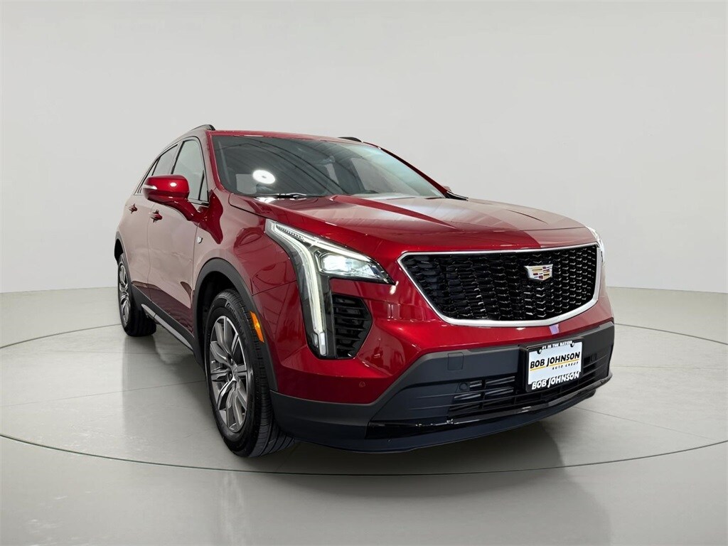 2023 Cadillac XT4 Sport photo 2