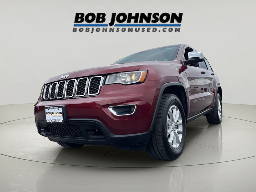 2021 Jeep Grand Cherokee Laredo E photo 3
