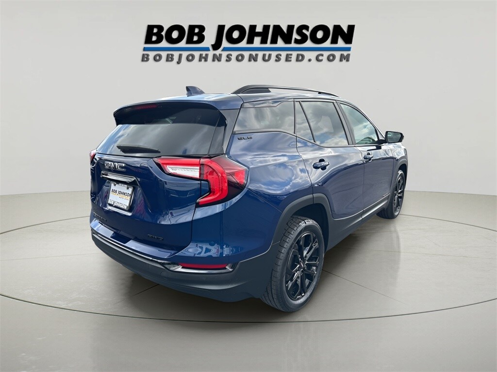 2022 Gmc Terrain SLE photo 3