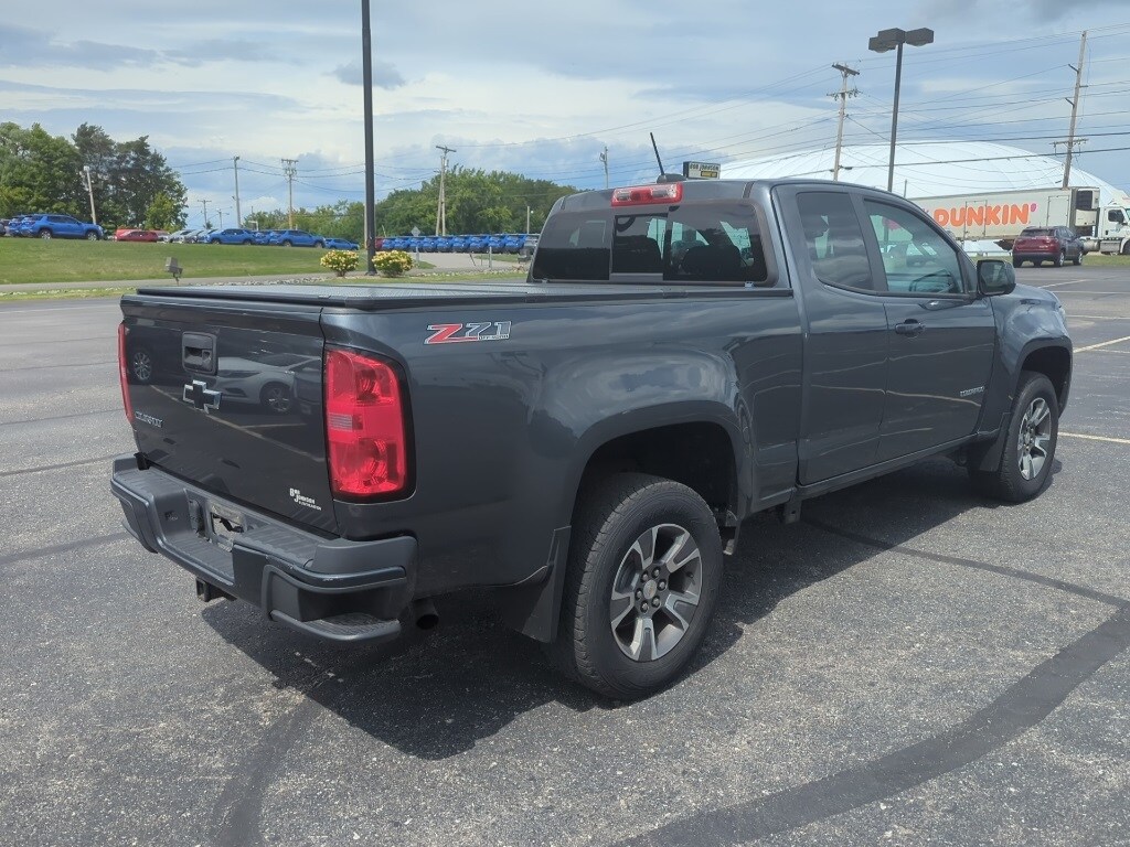 2016 Chevrolet Colorado Z71 photo 3