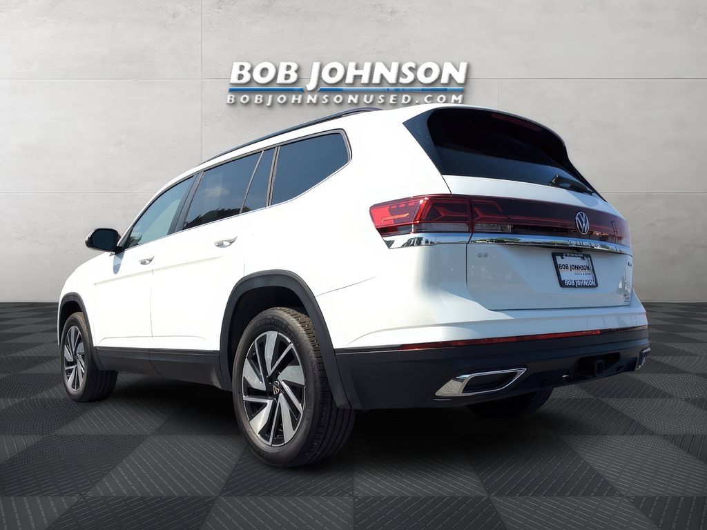 2025 Volkswagen Atlas SE Technology photo 4