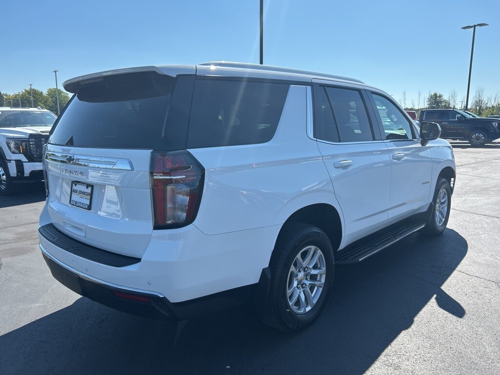 2023 Chevrolet Tahoe LS photo 3