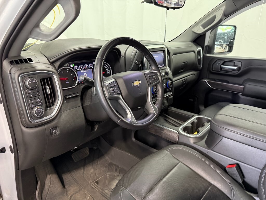 2023 Chevrolet Silverado 2500HD LTZ photo 3
