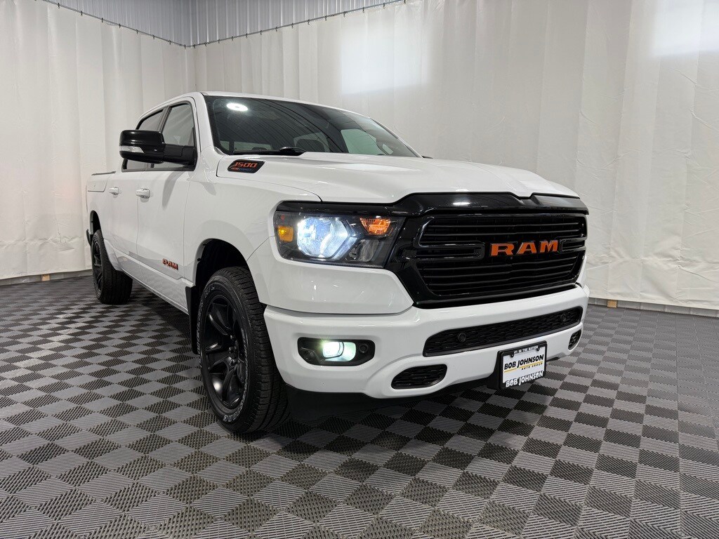 2021 Ram 1500 Big Horn Lone Star Night Edition photo 2