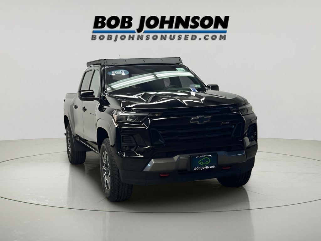 2024 Chevrolet Colorado Z71 photo 3