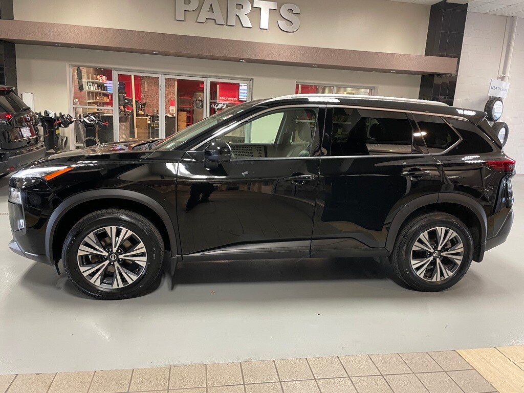 2021 Nissan Rogue SV AWD photo 3
