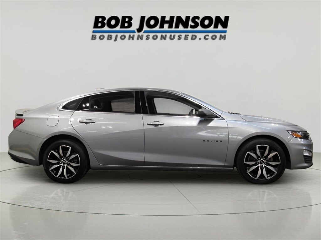 2023 Chevrolet Malibu RS photo 3