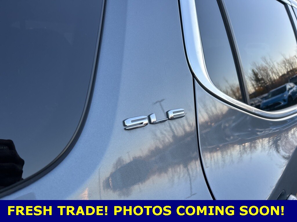 2021 Gmc Acadia SLE photo 4