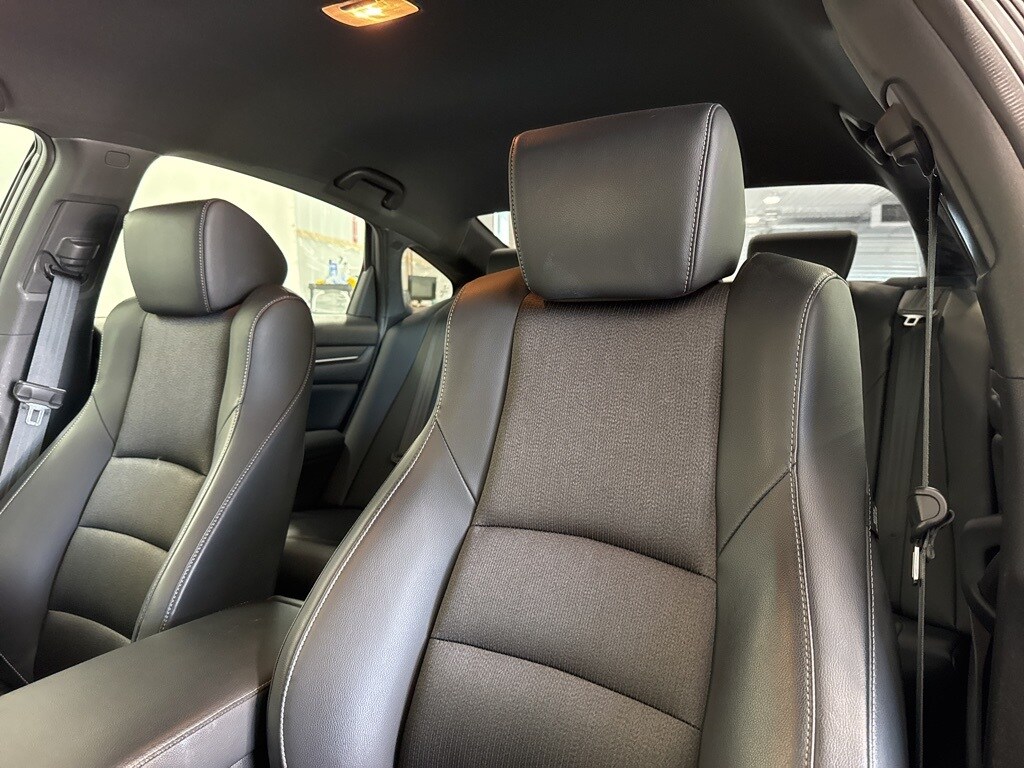 2018 Honda Accord Sport photo 4