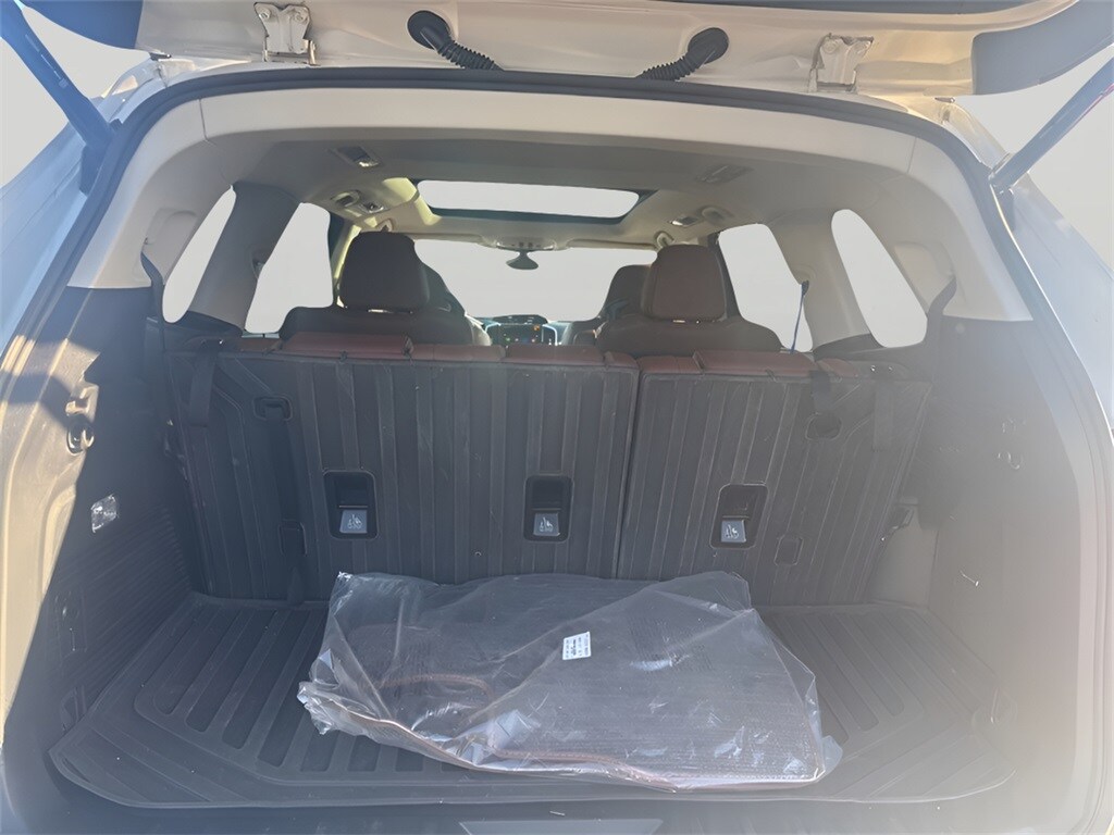 2021 Subaru Ascent Touring photo 4