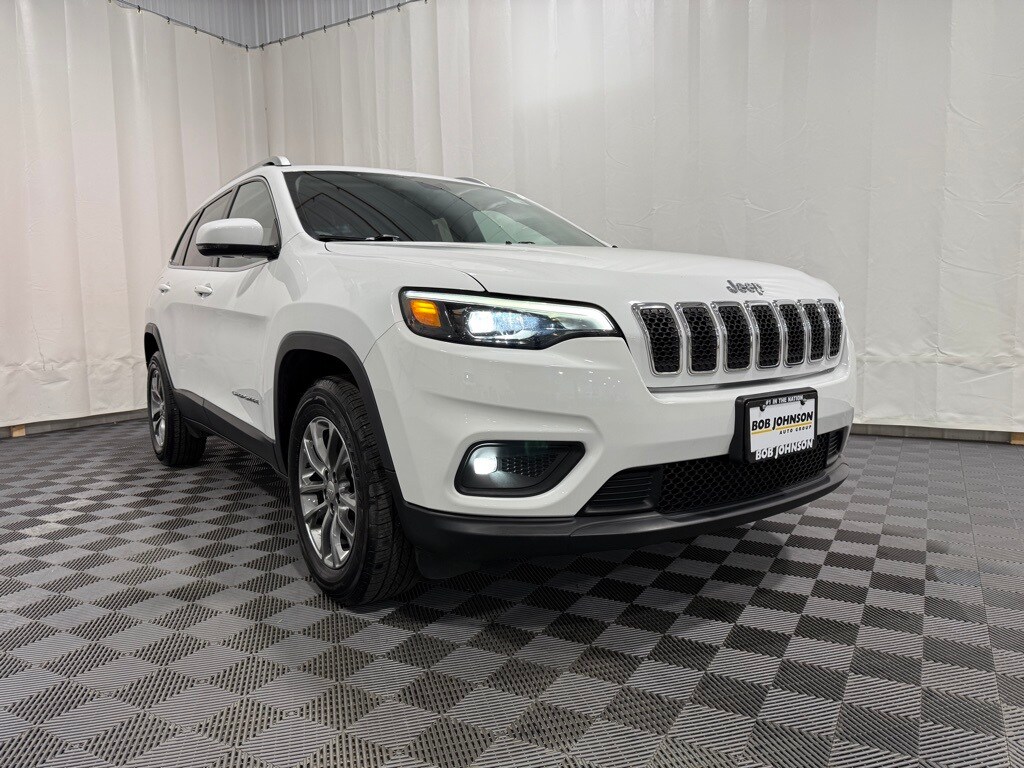 2019 Jeep Cherokee Latitude photo 2