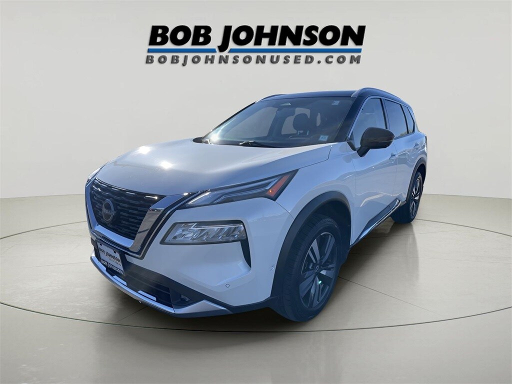 2022 Nissan Rogue Platinum AWD photo 2