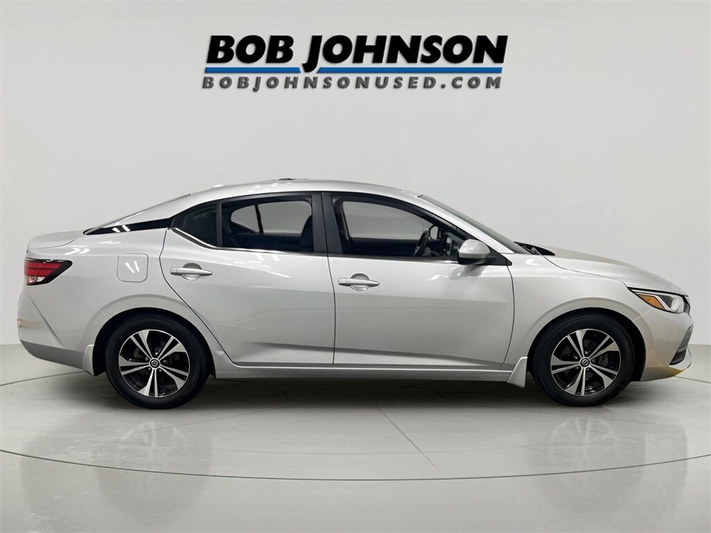 2021 Nissan Sentra SV photo 2